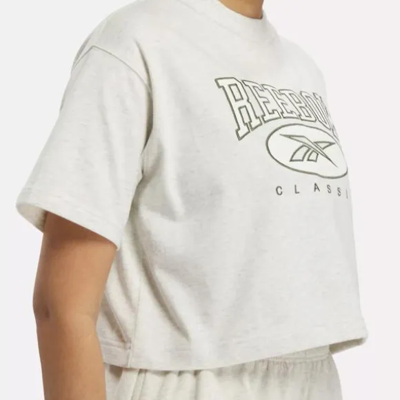 classics_archive_essentials_big_logo_crop_tshirt_4.webp Tops & T-shirts^Reebok Classics Archive Essentials Big Logo Crop T-Shirt Chalk