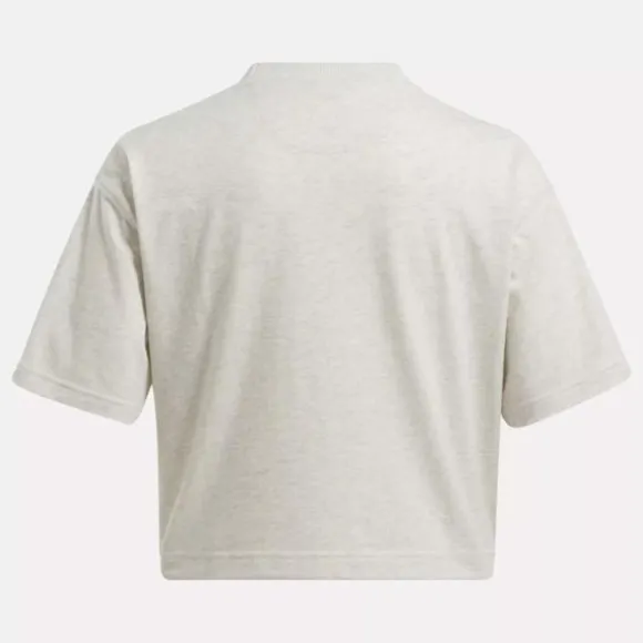 classics_archive_essentials_big_logo_crop_tshirt_6.webp Tops & T-shirts^Reebok Classics Archive Essentials Big Logo Crop T-Shirt Chalk