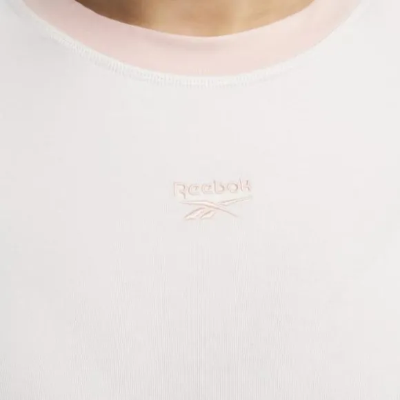 classics_baby_tshirt_4.webp Tops & T-shirts | Trending: 90’s Classics^Reebok Classics Baby T-Shirt Chalk