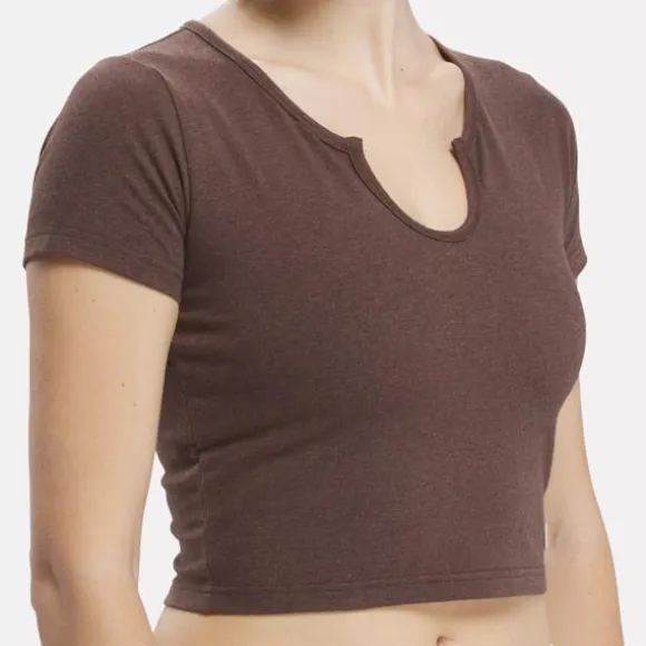 classics_crop_top_4-1.webp Tops & T-shirts | Trending: 90’s Classics^Reebok Classics Crop Top Mahogany